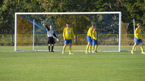 Pogoń Leżajsk - KS Zaczernie (2:0), 26.10.2011 r. - Okręgowy Puchar Polski #lezajsk #lezajsktm #leżajsk #PiłkaNożna #pogon #pogoń #PogońLeżajsk #seniorzy #sport #zaczernie