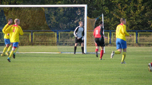 Pogoń Leżajsk - KS Zaczernie (2:0), 26.10.2011 r. - Okręgowy Puchar Polski #lezajsk #lezajsktm #leżajsk #PiłkaNożna #pogon #pogoń #PogońLeżajsk #seniorzy #sport #zaczernie