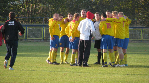 Pogoń Leżajsk - KS Zaczernie (2:0), 26.10.2011 r. - Okręgowy Puchar Polski #lezajsk #lezajsktm #leżajsk #PiłkaNożna #pogon #pogoń #PogońLeżajsk #seniorzy #sport #zaczernie