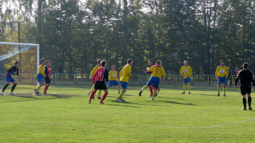 Pogoń Leżajsk - KS Zaczernie (2:0), 26.10.2011 r. - Okręgowy Puchar Polski #lezajsk #lezajsktm #leżajsk #PiłkaNożna #pogon #pogoń #PogońLeżajsk #seniorzy #sport #zaczernie