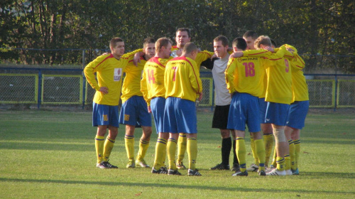 Pogoń Leżajsk - KS Zaczernie (2:0), 26.10.2011 r. - Okręgowy Puchar Polski #lezajsk #lezajsktm #leżajsk #PiłkaNożna #pogon #pogoń #PogońLeżajsk #seniorzy #sport #zaczernie