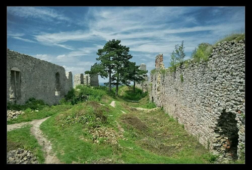Ruiny zamku w Starym Jiczynie.. #StaryJiczyn #zamek