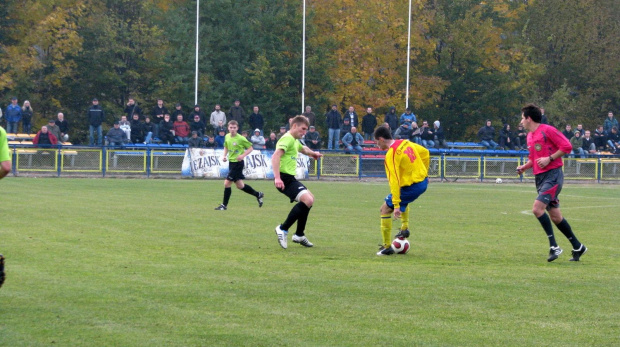 Pogoń Leżajsk - Żurawianka Żurawica (3:1), 29.10.2011 r. - IV liga podkarpacka #IVLiga #lezajsk #lezajsktm #leżajsk #PiłkaNożna #pogon #pogoń #PogońLeżajsk #seniorzy #sport #żurawianka #ŻurawiankaŻurawica #żurawica