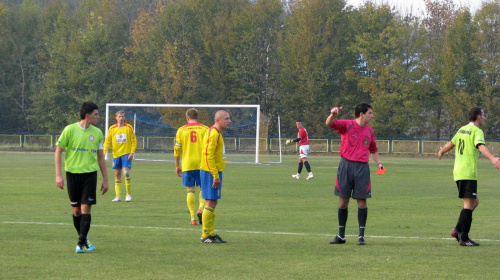 Pogoń Leżajsk - Żurawianka Żurawica (3:1), 29.10.2011 r. - IV liga podkarpacka #IVLiga #lezajsk #lezajsktm #leżajsk #PiłkaNożna #pogon #pogoń #PogońLeżajsk #seniorzy #sport #żurawianka #ŻurawiankaŻurawica #żurawica