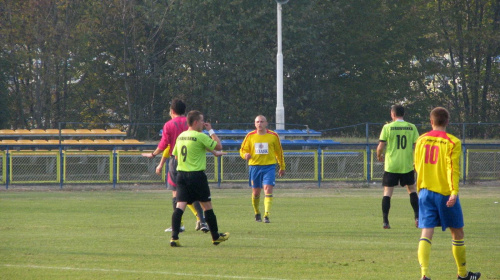 Pogoń Leżajsk - Żurawianka Żurawica (3:1), 29.10.2011 r. - IV liga podkarpacka #IVLiga #lezajsk #lezajsktm #leżajsk #PiłkaNożna #pogon #pogoń #PogońLeżajsk #seniorzy #sport #żurawianka #ŻurawiankaŻurawica #żurawica