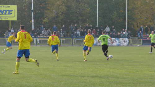 Pogoń Leżajsk - Żurawianka Żurawica (3:1), 29.10.2011 r. - IV liga podkarpacka #IVLiga #lezajsk #lezajsktm #leżajsk #PiłkaNożna #pogon #pogoń #PogońLeżajsk #seniorzy #sport #żurawianka #ŻurawiankaŻurawica #żurawica