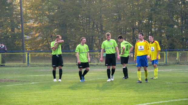 Pogoń Leżajsk - Żurawianka Żurawica (3:1), 29.10.2011 r. - IV liga podkarpacka #IVLiga #lezajsk #lezajsktm #leżajsk #PiłkaNożna #pogon #pogoń #PogońLeżajsk #seniorzy #sport #żurawianka #ŻurawiankaŻurawica #żurawica