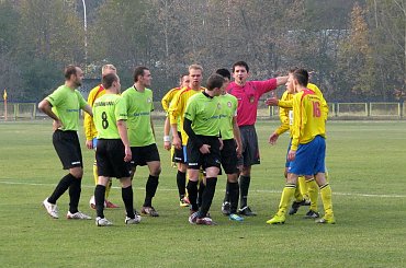 Pogoń Leżajsk - Żurawianka Żurawica (3:1), 29.10.2011 r. - IV liga podkarpacka #IVLiga #lezajsk #lezajsktm #leżajsk #PiłkaNożna #pogon #pogoń #PogońLeżajsk #seniorzy #sport #żurawianka #ŻurawiankaŻurawica #żurawica