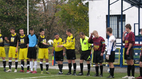 Pogoń Leżajsk - Sokół Nisko, 30.10.2011 r. - II liga podkarpacka juniorów starszych i młodszych #juniorzy #lezajsk #lezajsktm #leżajsk #nisko #PiłkaNożna #pogon #pogoń #PogońLeżajsk #SokółSokółNisko #sport