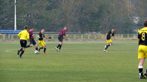 Pogoń Leżajsk - Sokół Nisko, 30.10.2011 r. - II liga podkarpacka juniorów starszych i młodszych #juniorzy #lezajsk #lezajsktm #leżajsk #nisko #PiłkaNożna #pogon #pogoń #PogońLeżajsk #SokółSokółNisko #sport