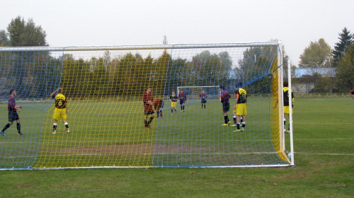 Pogoń Leżajsk - Sokół Nisko, 30.10.2011 r. - II liga podkarpacka juniorów starszych i młodszych #juniorzy #lezajsk #lezajsktm #leżajsk #nisko #PiłkaNożna #pogon #pogoń #PogońLeżajsk #SokółSokółNisko #sport