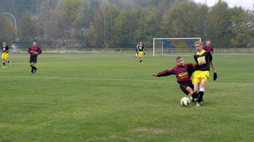 Pogoń Leżajsk - Sokół Nisko, 30.10.2011 r. - II liga podkarpacka juniorów starszych i młodszych #juniorzy #lezajsk #lezajsktm #leżajsk #nisko #PiłkaNożna #pogon #pogoń #PogońLeżajsk #SokółSokółNisko #sport