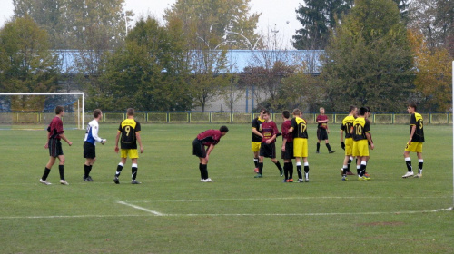 Pogoń Leżajsk - Sokół Nisko, 30.10.2011 r. - II liga podkarpacka juniorów starszych i młodszych #juniorzy #lezajsk #lezajsktm #leżajsk #nisko #PiłkaNożna #pogon #pogoń #PogońLeżajsk #SokółSokółNisko #sport