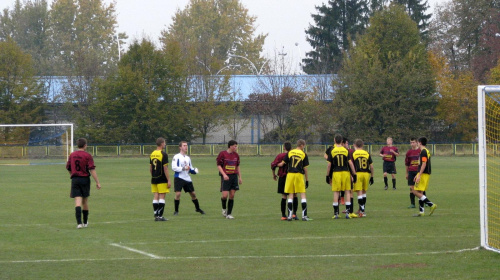 Pogoń Leżajsk - Sokół Nisko, 30.10.2011 r. - II liga podkarpacka juniorów starszych i młodszych #juniorzy #lezajsk #lezajsktm #leżajsk #nisko #PiłkaNożna #pogon #pogoń #PogońLeżajsk #SokółSokółNisko #sport