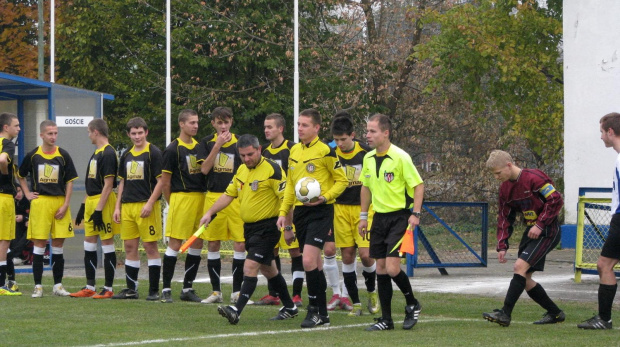 Pogoń Leżajsk - Sokół Nisko, 30.10.2011 r. - II liga podkarpacka juniorów starszych i młodszych #juniorzy #lezajsk #lezajsktm #leżajsk #nisko #PiłkaNożna #pogon #pogoń #PogońLeżajsk #SokółSokółNisko #sport