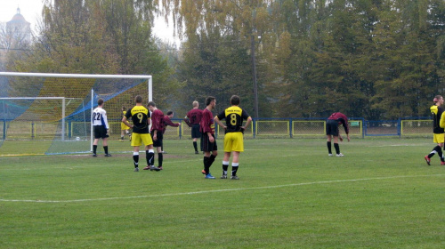 Pogoń Leżajsk - Sokół Nisko, 30.10.2011 r. - II liga podkarpacka juniorów starszych i młodszych #juniorzy #lezajsk #lezajsktm #leżajsk #nisko #PiłkaNożna #pogon #pogoń #PogońLeżajsk #SokółSokółNisko #sport