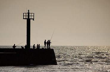 marzy mi się taki widok na żywo- zdjęcie sprowokowane aktualnie toczącym się foto-pojedynkiem- Darłówko 2010 :) #morze #Bałtyk #Darłówko #port #wędkarstwo