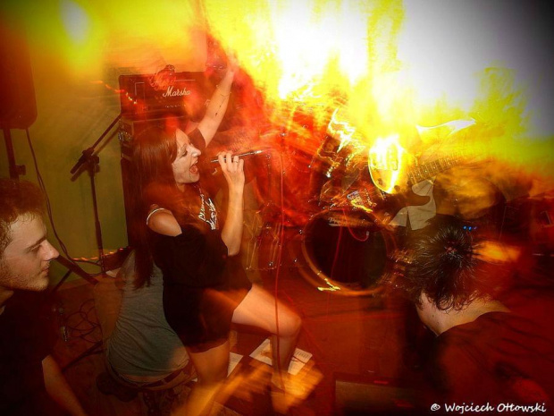 Koncert zespołów: Bifrost i Noisy Gasoline; Suwałki, Pub Komin, 11 sierpnia 2012 #PubKomin