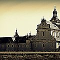 Kościół Na Skałce w Krakowie, w porannym słońcu