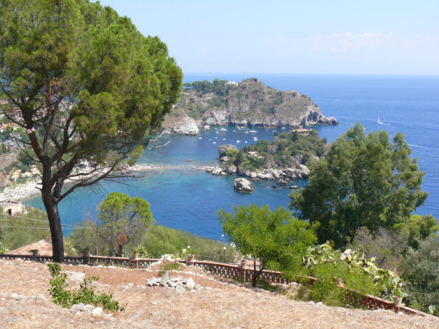 Widok na Isola Bela #Sycylia #Taormina