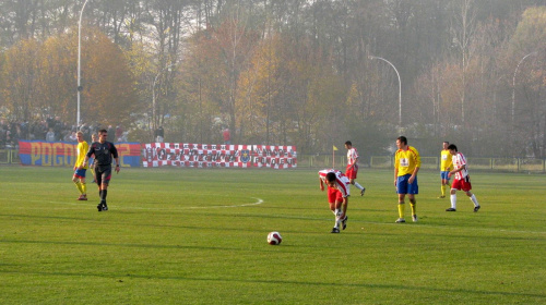 POGOŃ LEŻAJSK - ORZEŁ PRZEWORSK (1:2), 05.11.2011 r. - IV liga podkarpacka #IVLiga #lezajsk #lezajsktm #leżajsk #orzeł #OrzełPrzeworsk #PiłkaNożna #pogon #pogoń #PogońLeżajsk #przeworsk #sport