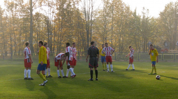 POGOŃ LEŻAJSK - ORZEŁ PRZEWORSK (1:2), 05.11.2011 r. - IV liga podkarpacka #IVLiga #lezajsk #lezajsktm #leżajsk #orzeł #OrzełPrzeworsk #PiłkaNożna #pogon #pogoń #PogońLeżajsk #przeworsk #sport