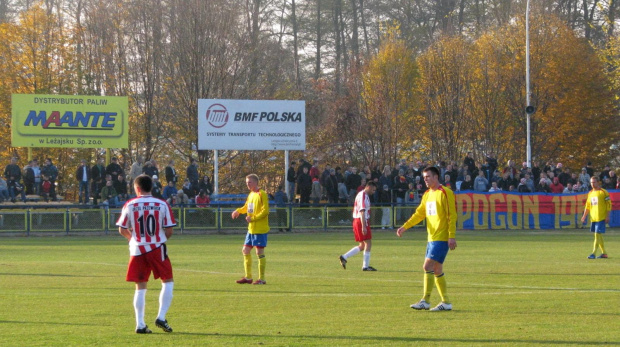 POGOŃ LEŻAJSK - ORZEŁ PRZEWORSK (1:2), 05.11.2011 r. - IV liga podkarpacka #IVLiga #lezajsk #lezajsktm #leżajsk #orzeł #OrzełPrzeworsk #PiłkaNożna #pogon #pogoń #PogońLeżajsk #przeworsk #sport