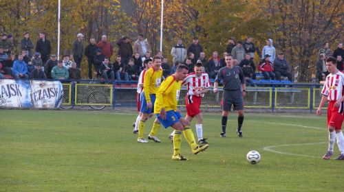 POGOŃ LEŻAJSK - ORZEŁ PRZEWORSK (1:2), 05.11.2011 r. - IV liga podkarpacka #IVLiga #lezajsk #lezajsktm #leżajsk #orzeł #OrzełPrzeworsk #PiłkaNożna #pogon #pogoń #PogońLeżajsk #przeworsk #sport