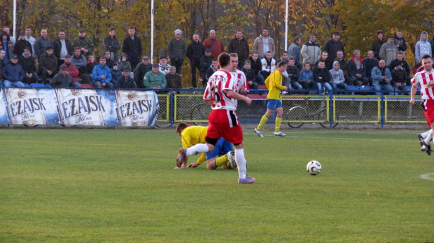 POGOŃ LEŻAJSK - ORZEŁ PRZEWORSK (1:2), 05.11.2011 r. - IV liga podkarpacka #IVLiga #lezajsk #lezajsktm #leżajsk #orzeł #OrzełPrzeworsk #PiłkaNożna #pogon #pogoń #PogońLeżajsk #przeworsk #sport