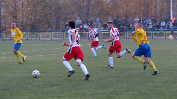 POGOŃ LEŻAJSK - ORZEŁ PRZEWORSK (1:2), 05.11.2011 r. - IV liga podkarpacka #IVLiga #lezajsk #lezajsktm #leżajsk #orzeł #OrzełPrzeworsk #PiłkaNożna #pogon #pogoń #PogońLeżajsk #przeworsk #sport