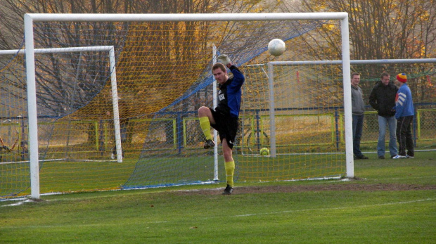 POGOŃ LEŻAJSK - ORZEŁ PRZEWORSK (1:2), 05.11.2011 r. - IV liga podkarpacka #IVLiga #lezajsk #lezajsktm #leżajsk #orzeł #OrzełPrzeworsk #PiłkaNożna #pogon #pogoń #PogońLeżajsk #przeworsk #sport