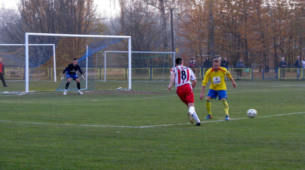 POGOŃ LEŻAJSK - ORZEŁ PRZEWORSK (1:2), 05.11.2011 r. - IV liga podkarpacka #IVLiga #lezajsk #lezajsktm #leżajsk #orzeł #OrzełPrzeworsk #PiłkaNożna #pogon #pogoń #PogońLeżajsk #przeworsk #sport