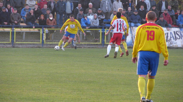 POGOŃ LEŻAJSK - ORZEŁ PRZEWORSK (1:2), 05.11.2011 r. - IV liga podkarpacka #IVLiga #lezajsk #lezajsktm #leżajsk #orzeł #OrzełPrzeworsk #PiłkaNożna #pogon #pogoń #PogońLeżajsk #przeworsk #sport