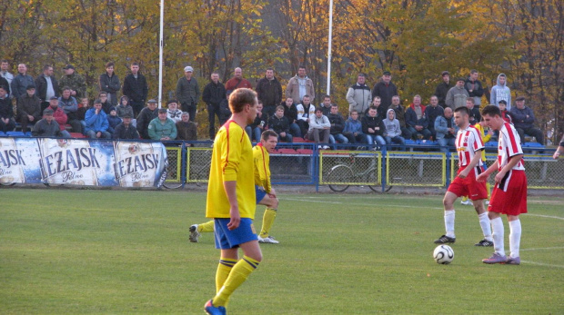 POGOŃ LEŻAJSK - ORZEŁ PRZEWORSK (1:2), 05.11.2011 r. - IV liga podkarpacka #IVLiga #lezajsk #lezajsktm #leżajsk #orzeł #OrzełPrzeworsk #PiłkaNożna #pogon #pogoń #PogońLeżajsk #przeworsk #sport