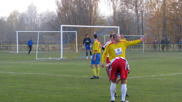 POGOŃ LEŻAJSK - ORZEŁ PRZEWORSK (1:2), 05.11.2011 r. - IV liga podkarpacka #IVLiga #lezajsk #lezajsktm #leżajsk #orzeł #OrzełPrzeworsk #PiłkaNożna #pogon #pogoń #PogońLeżajsk #przeworsk #sport