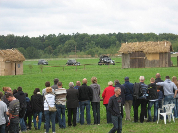 Rekonstrukcja bitwy 6 Dywizji Piechoty pod Narolem - tu pozycje niemieckie #TomaszówLubelski #rekonstrukcja #Narol