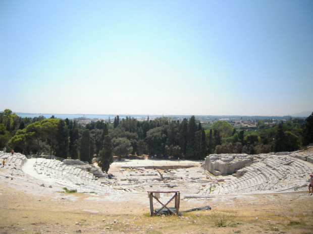 Park archeologiczny Neapolis - Teatr Grecki , uważa się, że powstał ok V wieku p.n.e, ale " używa" się go po dziś dzień #Sycylia #Syrakuzy