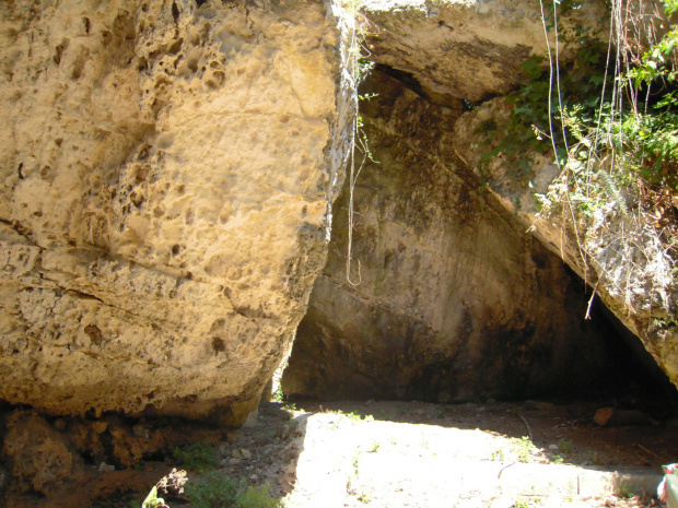 Park archeologiczny Neapolis - Latomie skąd budowniczowie wydobyli miliony metrów sześciennych kamienia #Sycylia #Syrakuzy