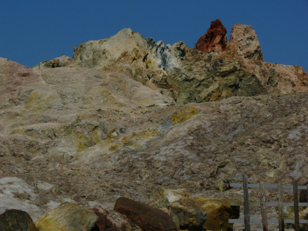 Vulcano - siarkowe skały #Sycylia #WyspyLiparyjskie