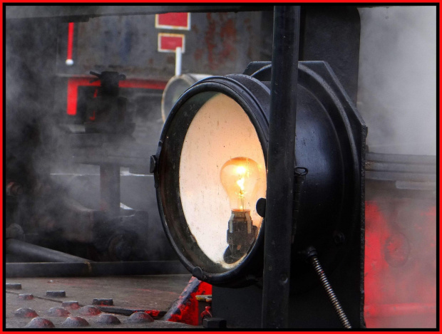 Światło #JaworzynaŚląska #kolej #muzeum #MuzeumPrzemysłuIKolejnictwa #podróże #zabytki #zwiedzanie #lokomotywa #pociąg