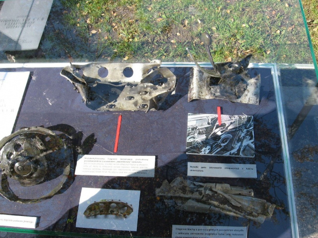 Oryginalne części bombowca Łoś zestrzelonego 7 września 1939 r. koło Warszawy, wydobyte z ziemi 2011 r. #PZLŁoś #BombowiecŁoś #Mielec