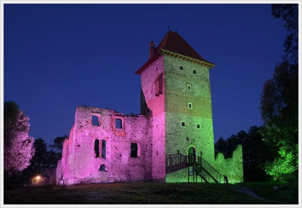 Dedykacja dla Krzysia - krfkoza. Z nocnego grasowania :) Zamek w Chudowie :)) #zamek #Chudów