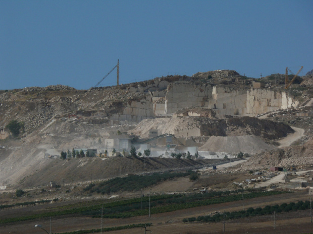W okolicach Custonaci znajdują się największe w Europie kamieniołomy marmuru #Sycylia