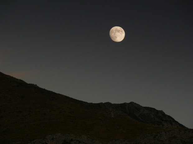 Księżyc nad campingiem :) #Sycylia #SanVitoLoCapo