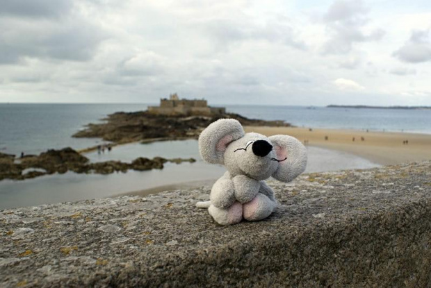 och... znów zapach oceanu.. St. Malo, cudnie.. ale oj chłodno w ogonek na tym murze