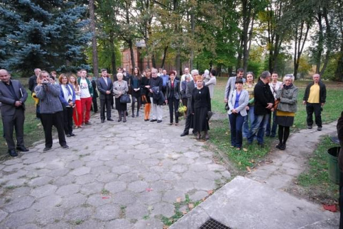 Zdjęcia z wernisażu wystawy "Fraktalne wymiary światła" udostępnił Michał Sokołowski. Na wystawie prezentowane są obrazy Martina Nielaby i fotografie Michała Sokołowskiego #Sobieszyn #Brzozowa