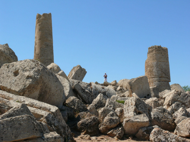 Selinunt - Świątynie E, F, G wchodzą w skład Templi Orientali - zespołu ruin świątyń #Sycylia #Selinunte