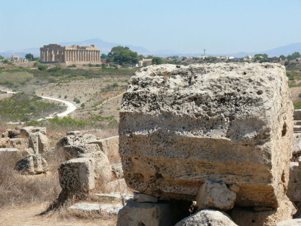W sumie odkryto tutaj osiem świątyń #Sycylia #Selinunte