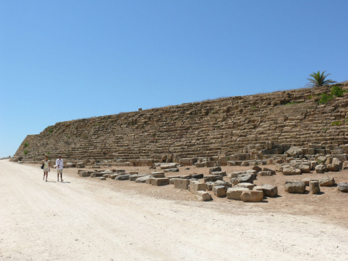 Mury miały trzy metry wysokości #Sycylia #Selinunte