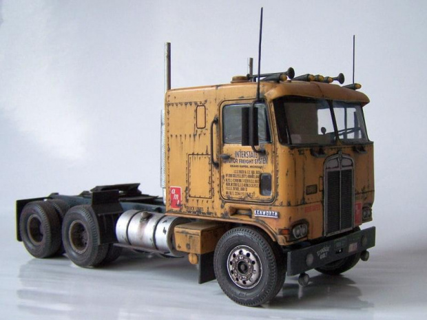 Kenworth K-123